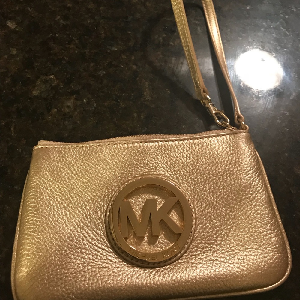 MK Michael Kors wristlet -NWOT